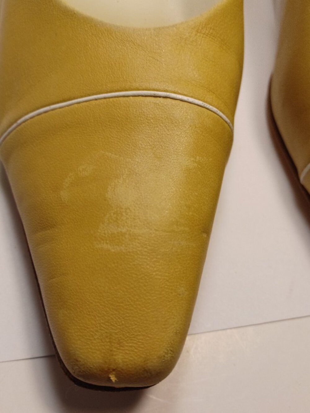 ***BLOW OUT SALE****Salvatore Ferragamo Cap Toe Heels Shoes - Picture 3 of 13